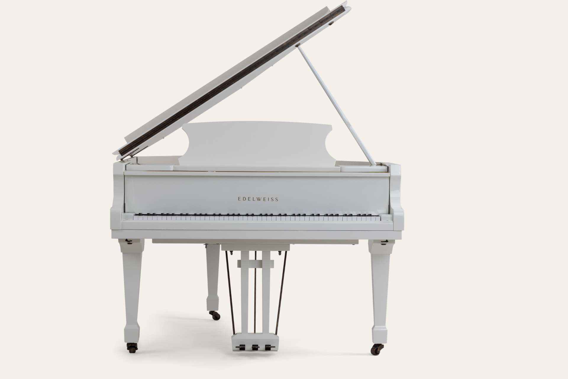 Classic Flugel In White(4)