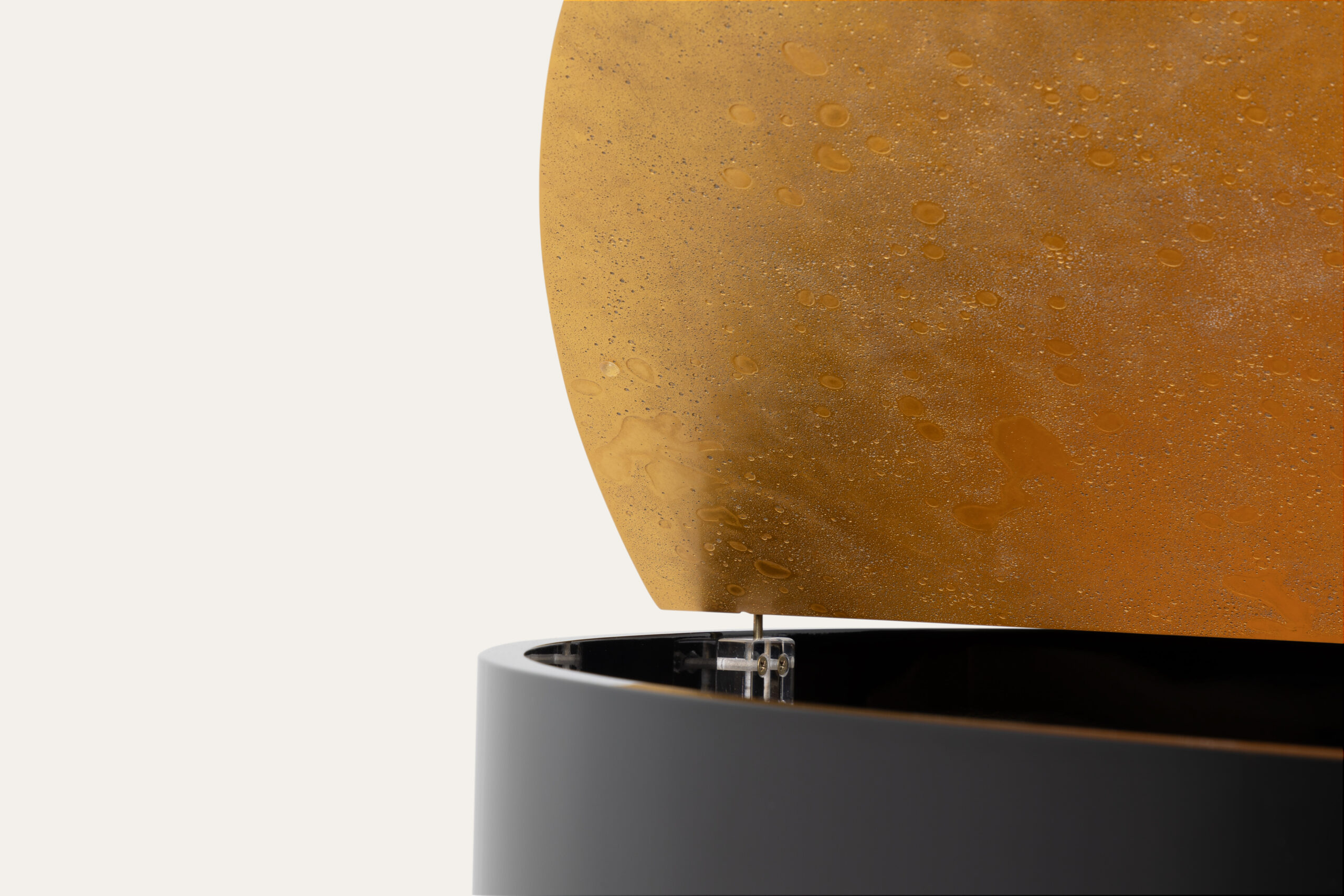 Classic Sygnet with Sunbaked Gold Specialist Finish