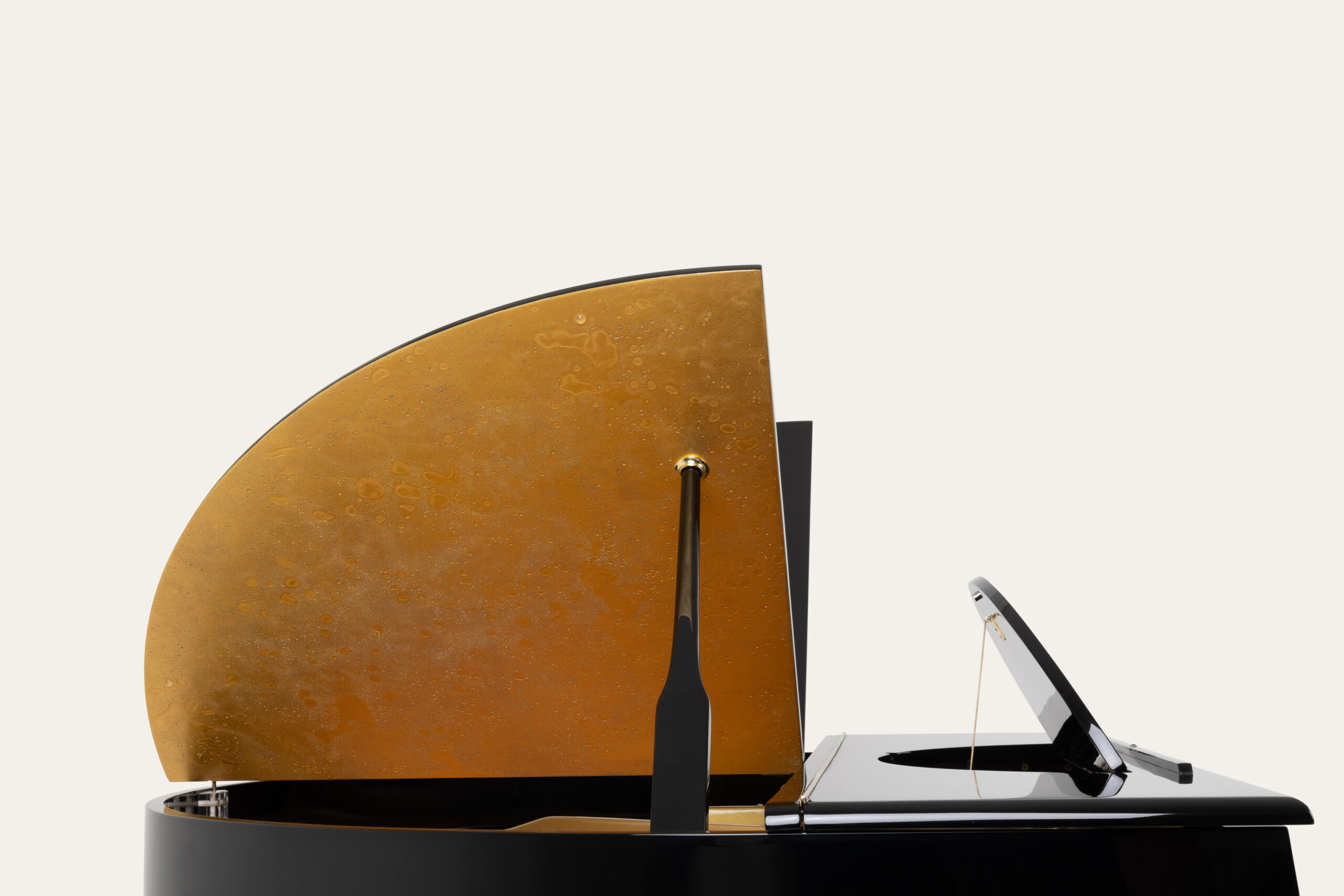 Classic Sygnet with Sunbaked Gold Specialist Finish(3)